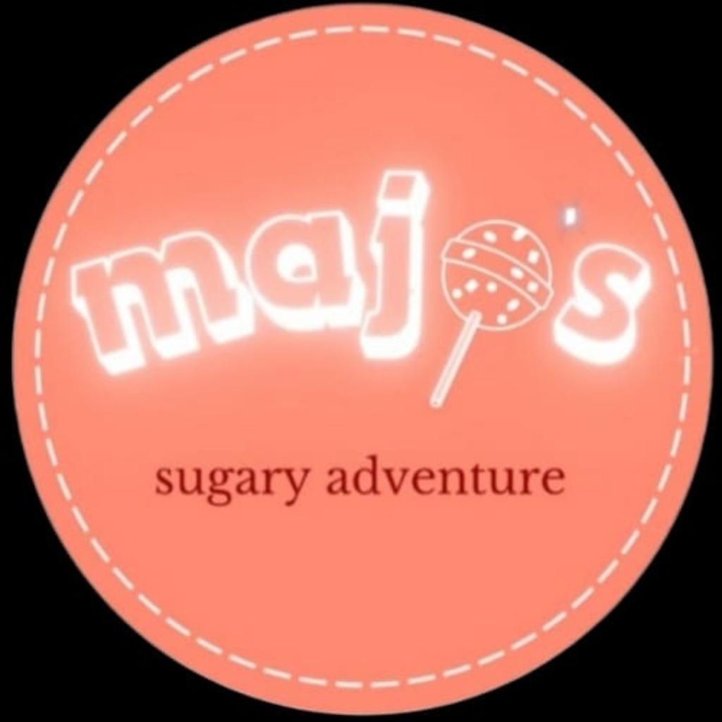 Majo's Logo